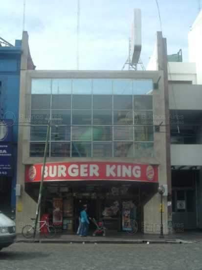 Frente de TRIUNVIRATO AV. 4645 desde la vía pública