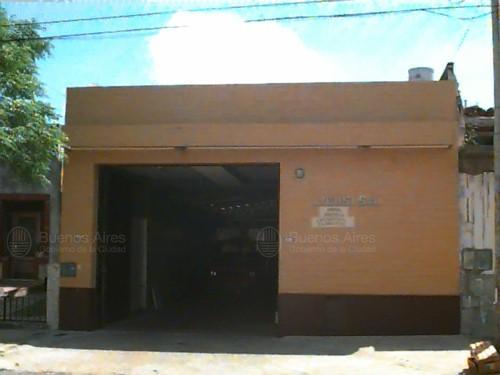 Frente de MILLER 3060 desde la vía pública