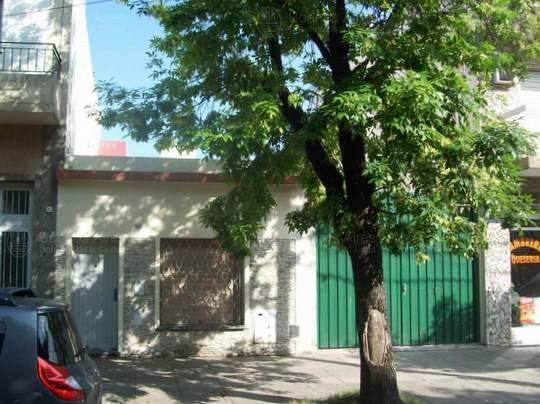 Frente de GARZON, EUGENIO, GRAL. AV. 5643 desde la vía pública