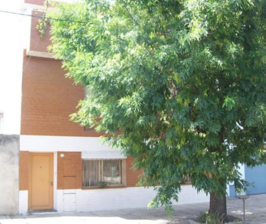 Frente de GARZON, EUGENIO, GRAL. AV. 5582 desde la vía pública