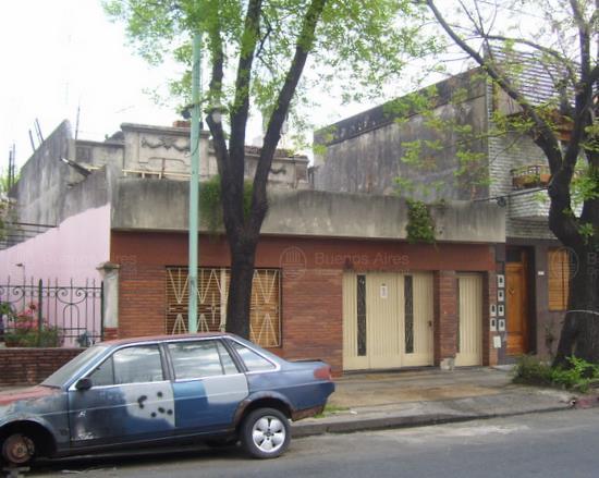 Frente de HOMERO 959 desde la vía pública