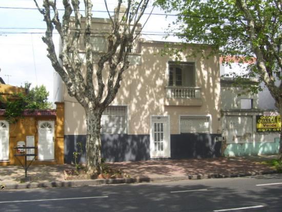 Frente de BRUIX AV. 4550 desde la vía pública