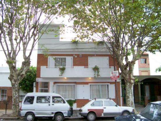 Frente de TAMBORINI, JOSE PASCUAL 5948 desde la vía pública