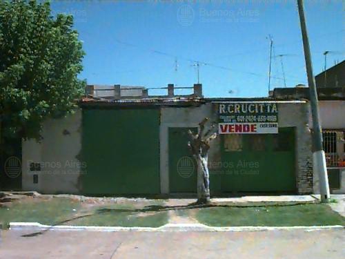 Frente de CARHUE 3331 desde la vía pública