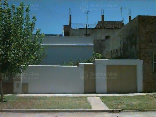 Frente de CARHUE 3307 desde la vía pública